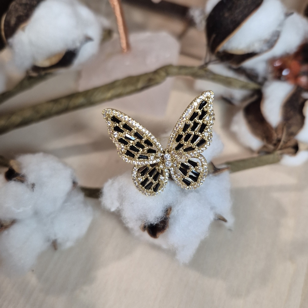 🦋🦋NEW🦋🦋 BEAUTIFUL!! Gold Plated Over Copper CZ Adjustable Butterfly Ring - Picture 4 of 11